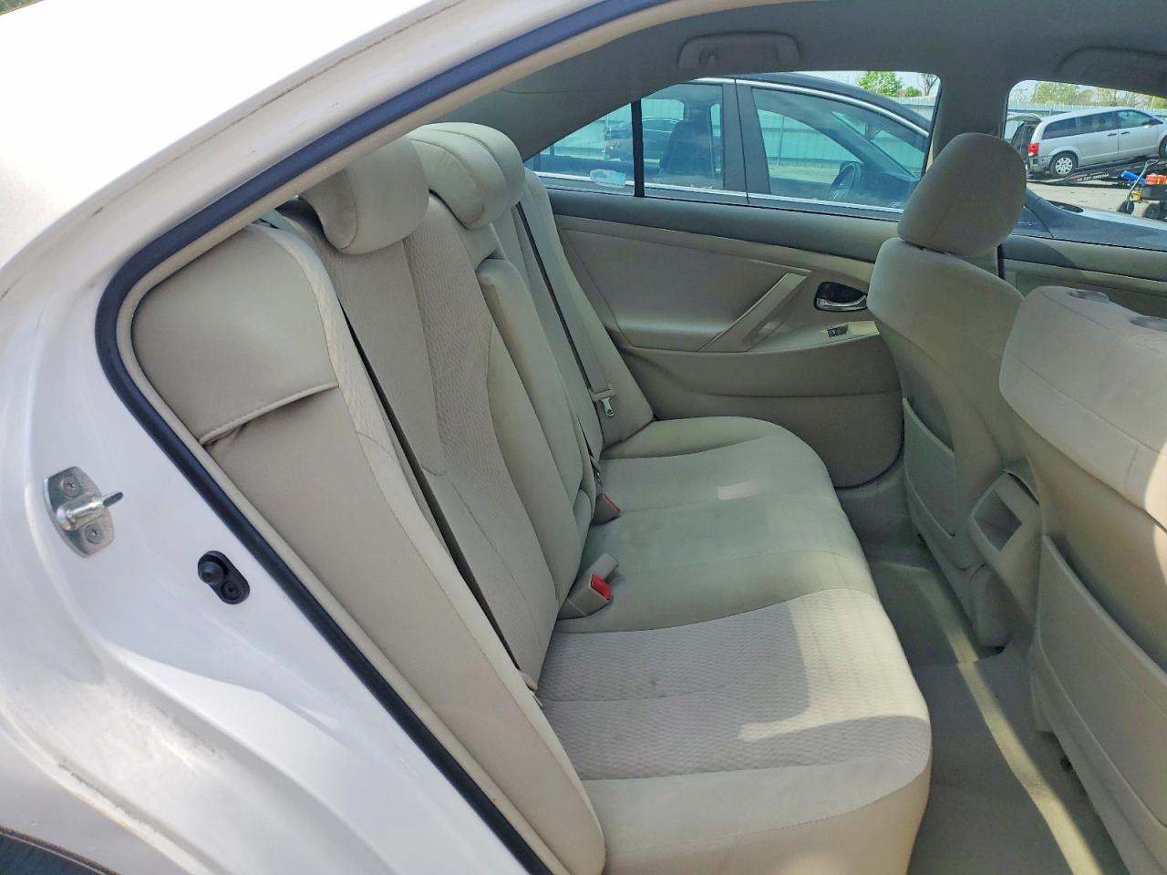 2011 TOYOTA CAMRY