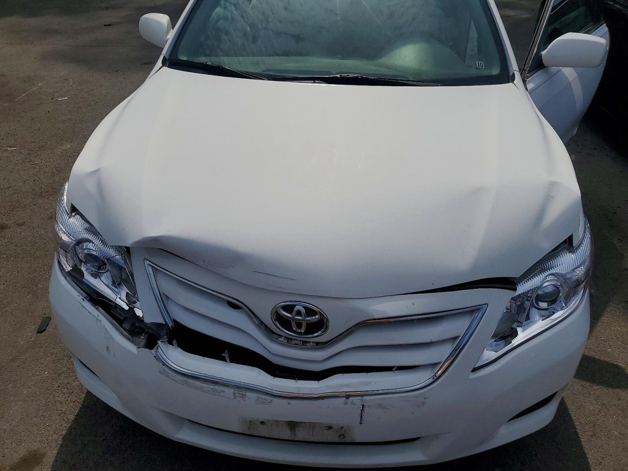 2011 TOYOTA CAMRY