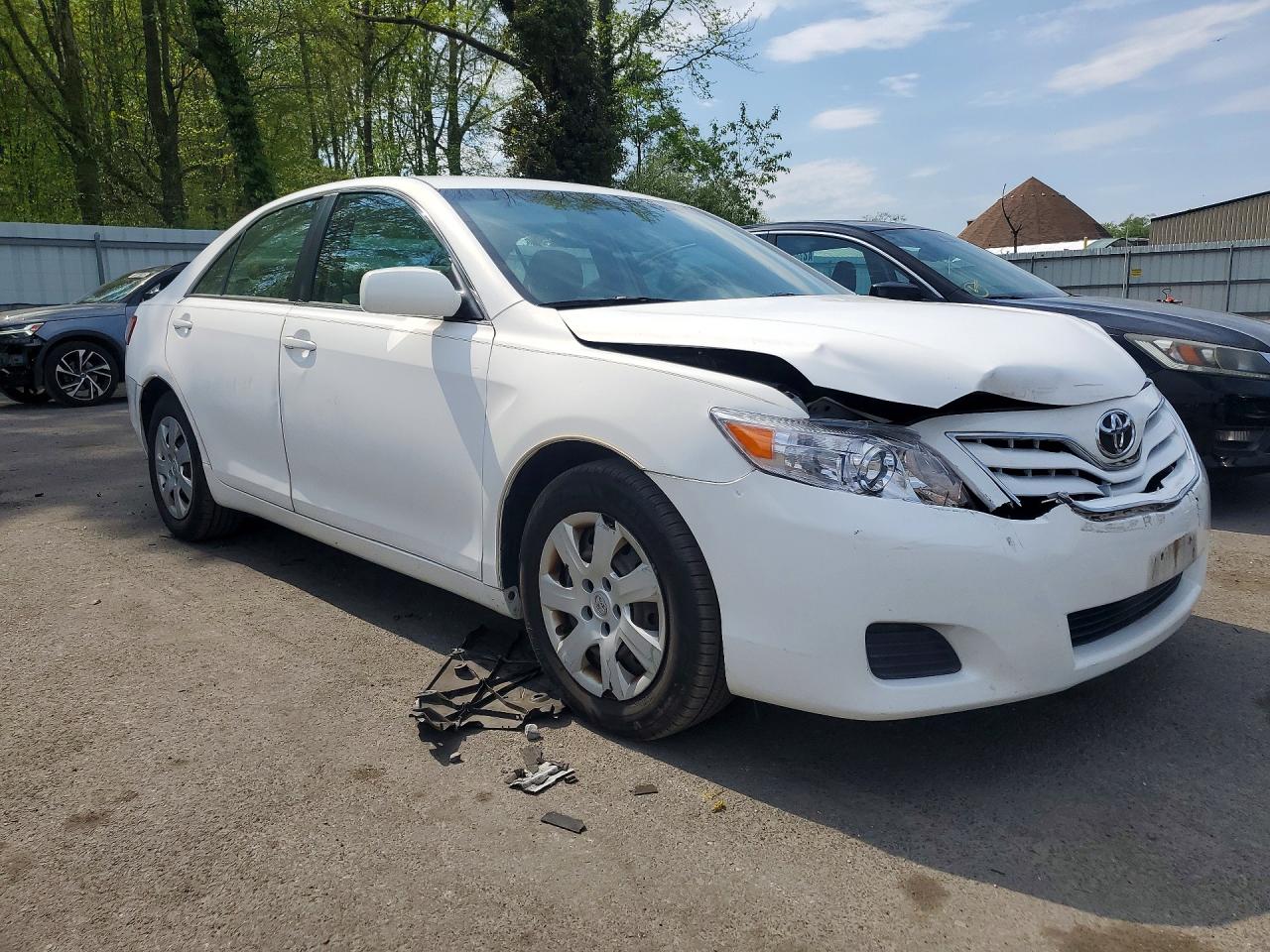 2011 TOYOTA CAMRY