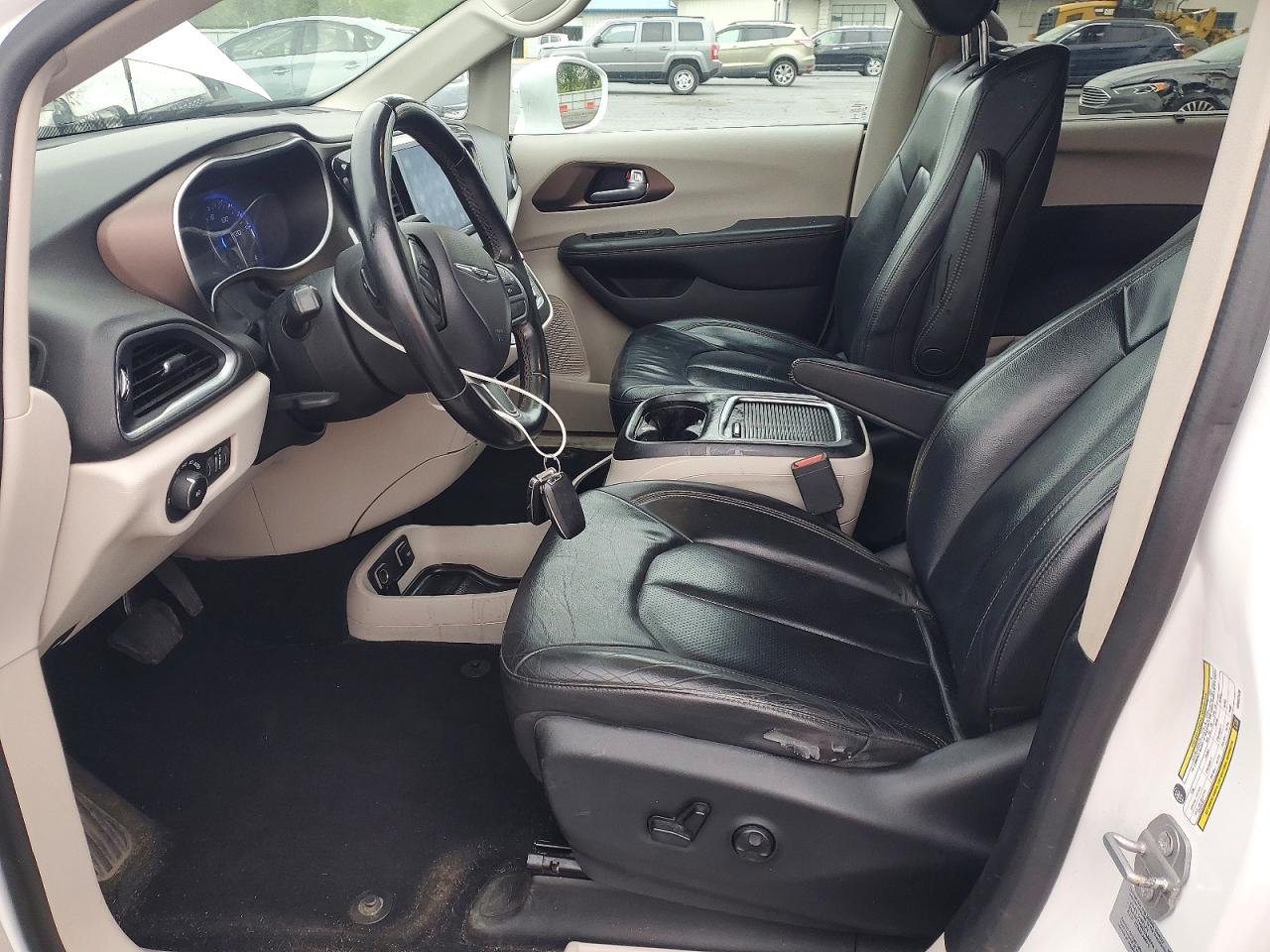 2017 CHRYSLER PACIFICA