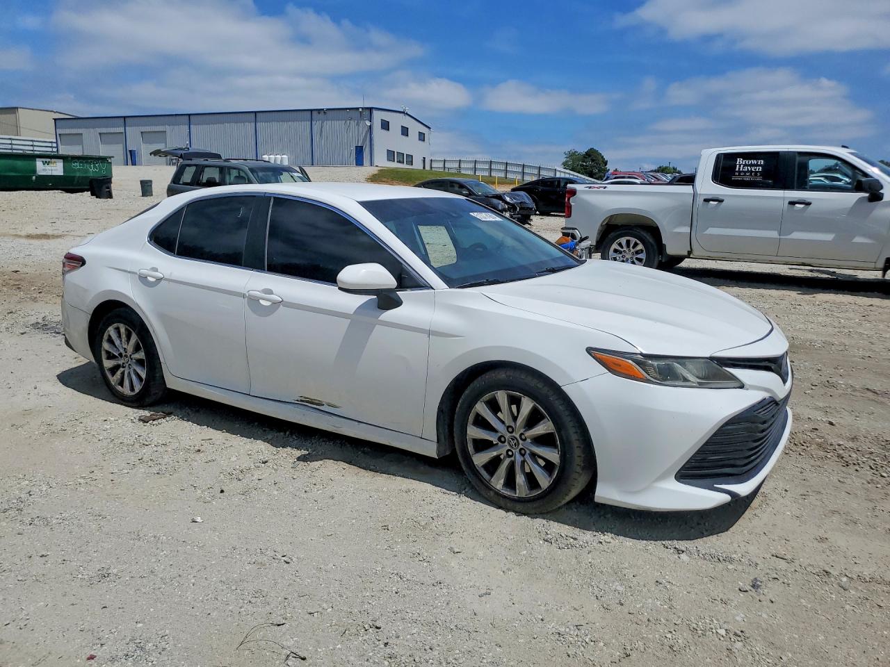 2018 TOYOTA CAMRY