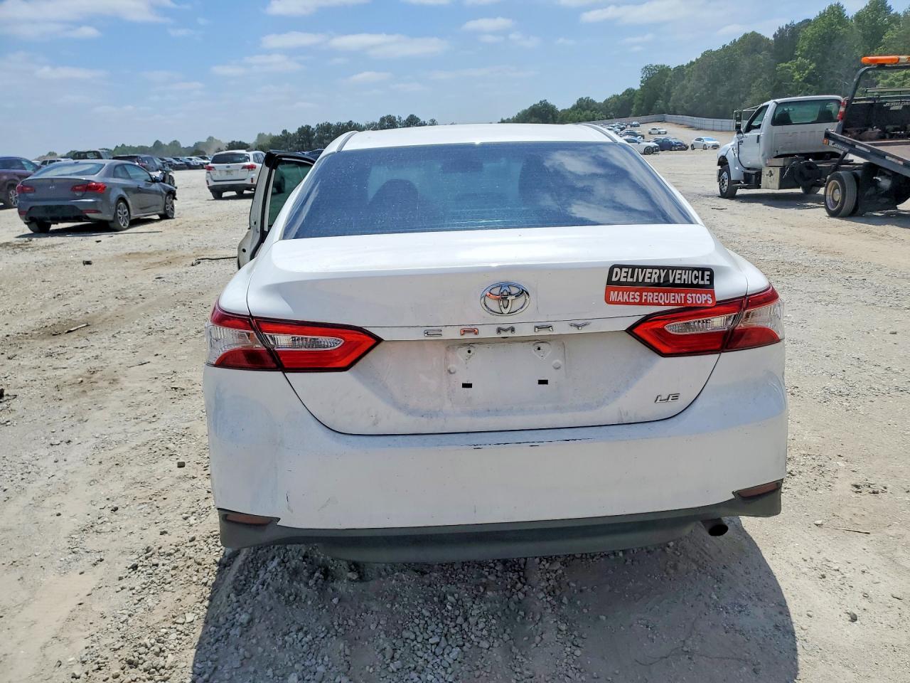 2018 TOYOTA CAMRY