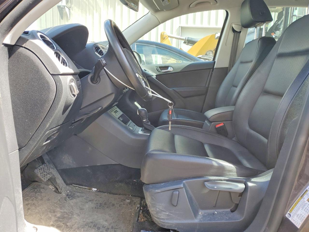 2016 VOLKSWAGEN TIGUAN