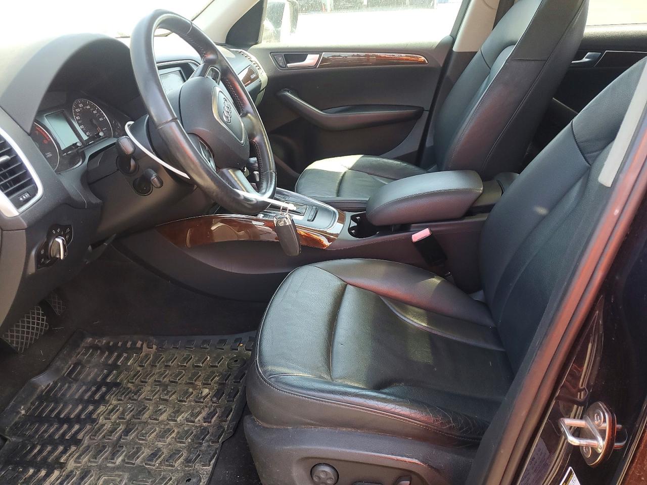 2010 AUDI Q5