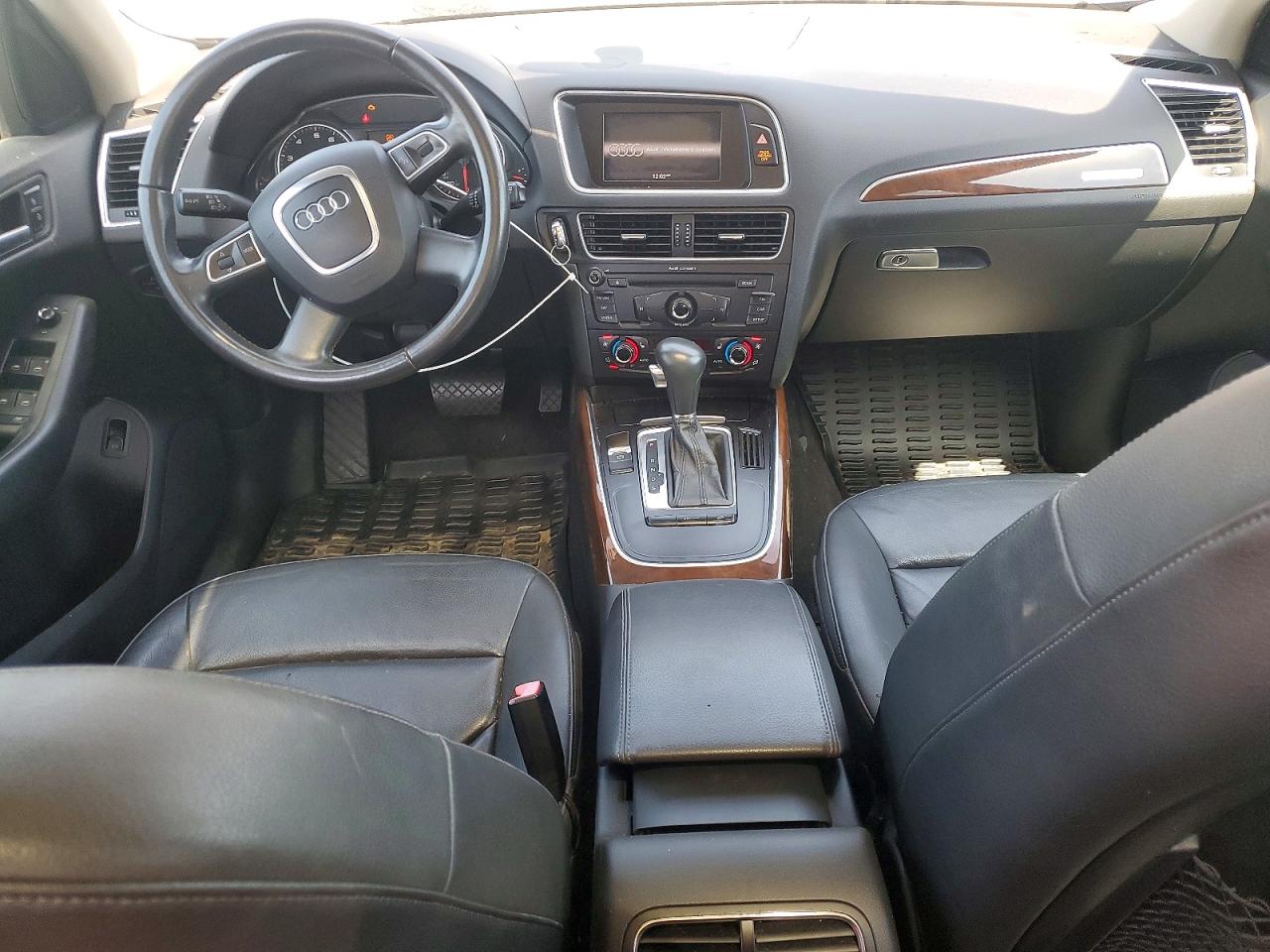 2010 AUDI Q5