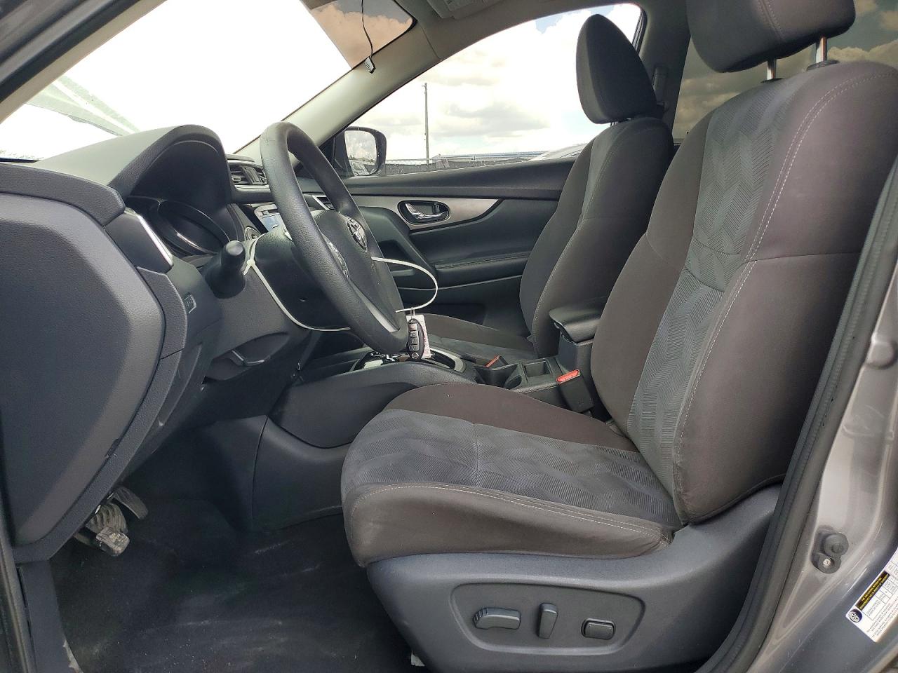 2016 NISSAN ROGUE