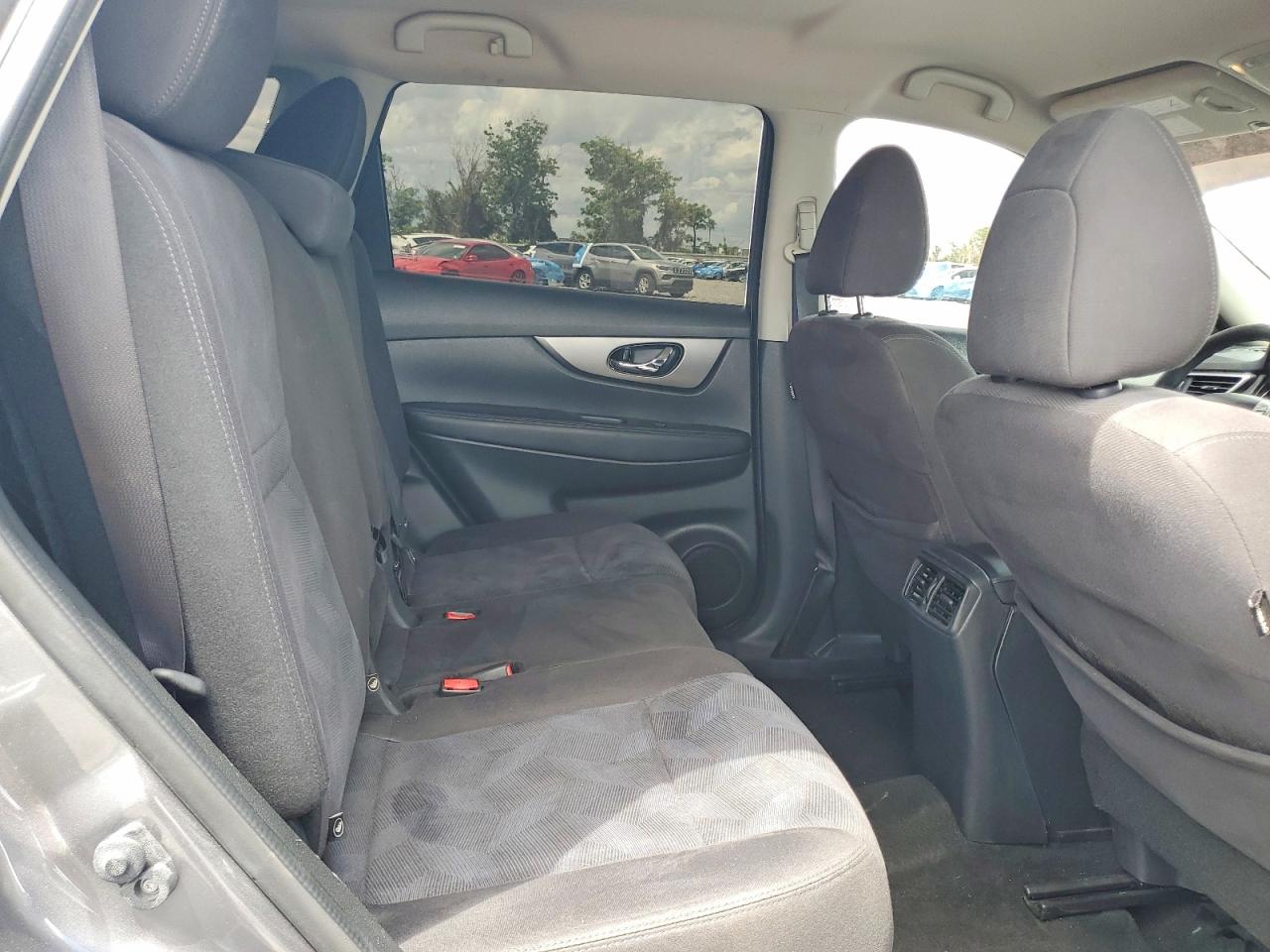 2016 NISSAN ROGUE