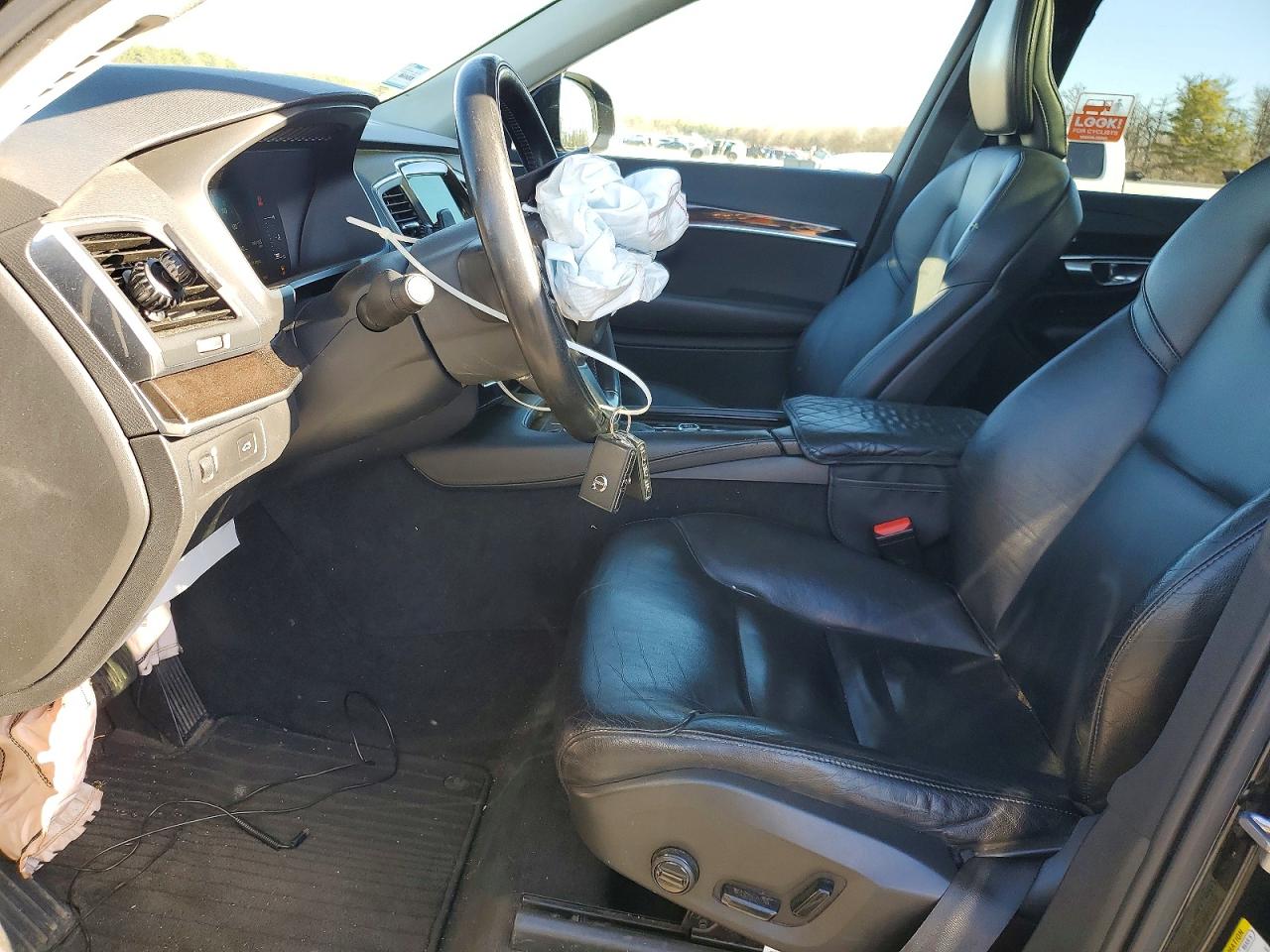 2019 VOLVO XC90