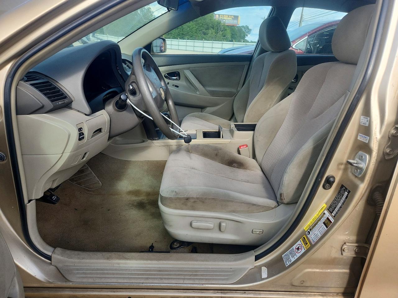 2011 TOYOTA CAMRY