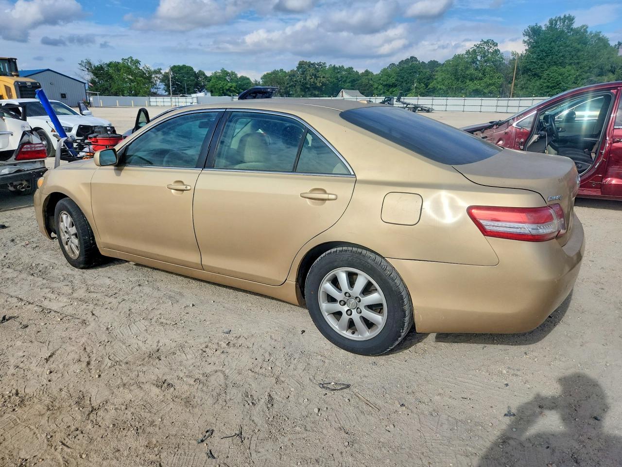 2011 TOYOTA CAMRY