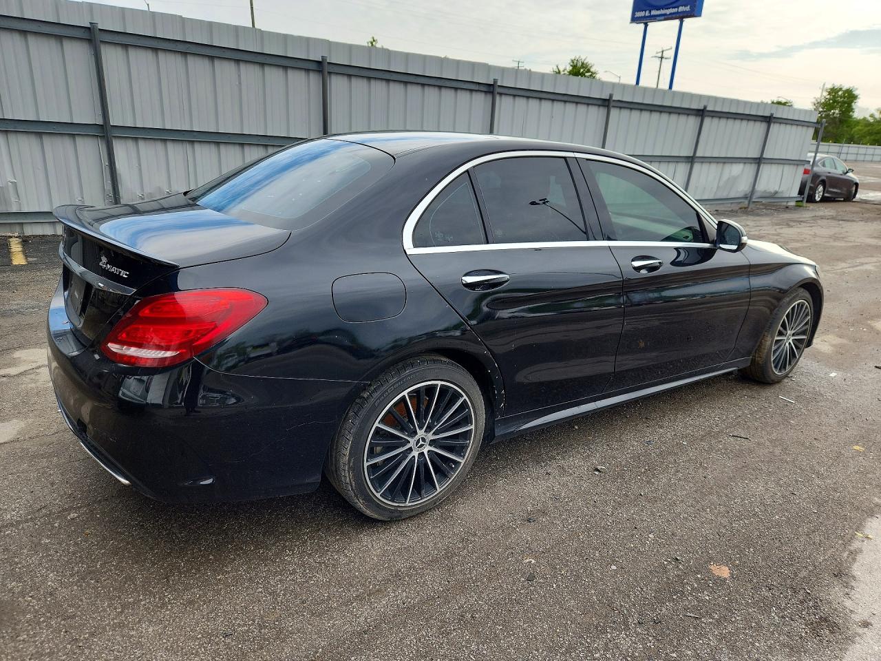 2015 MERCEDES-BENZ C-CLASS