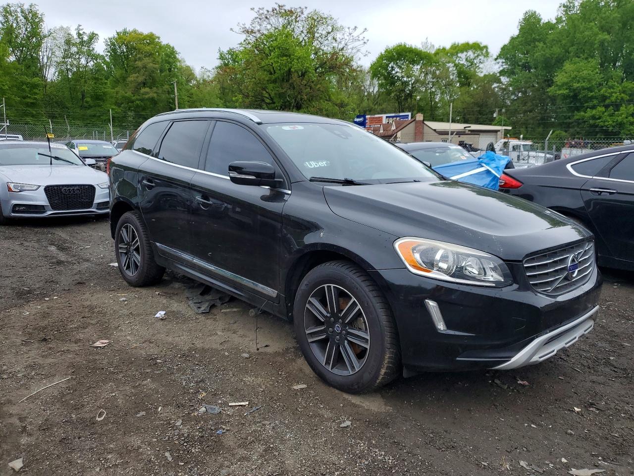 2017 VOLVO XC60