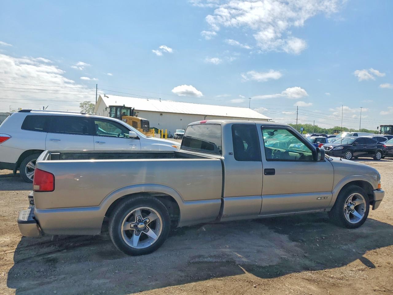 2002 CHEVROLET S10