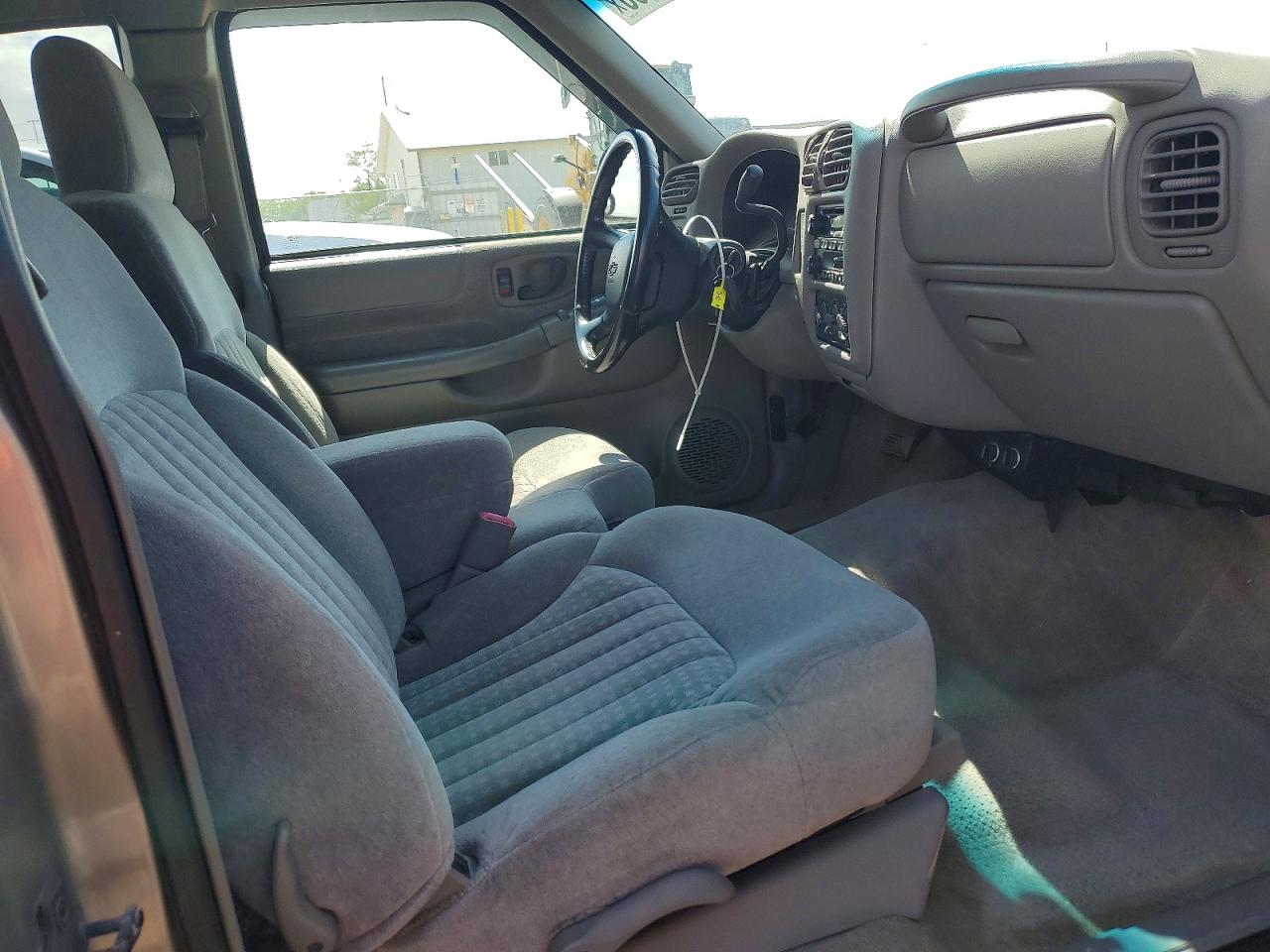 2002 CHEVROLET S10