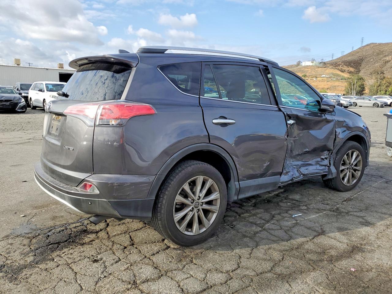 2016 TOYOTA RAV4