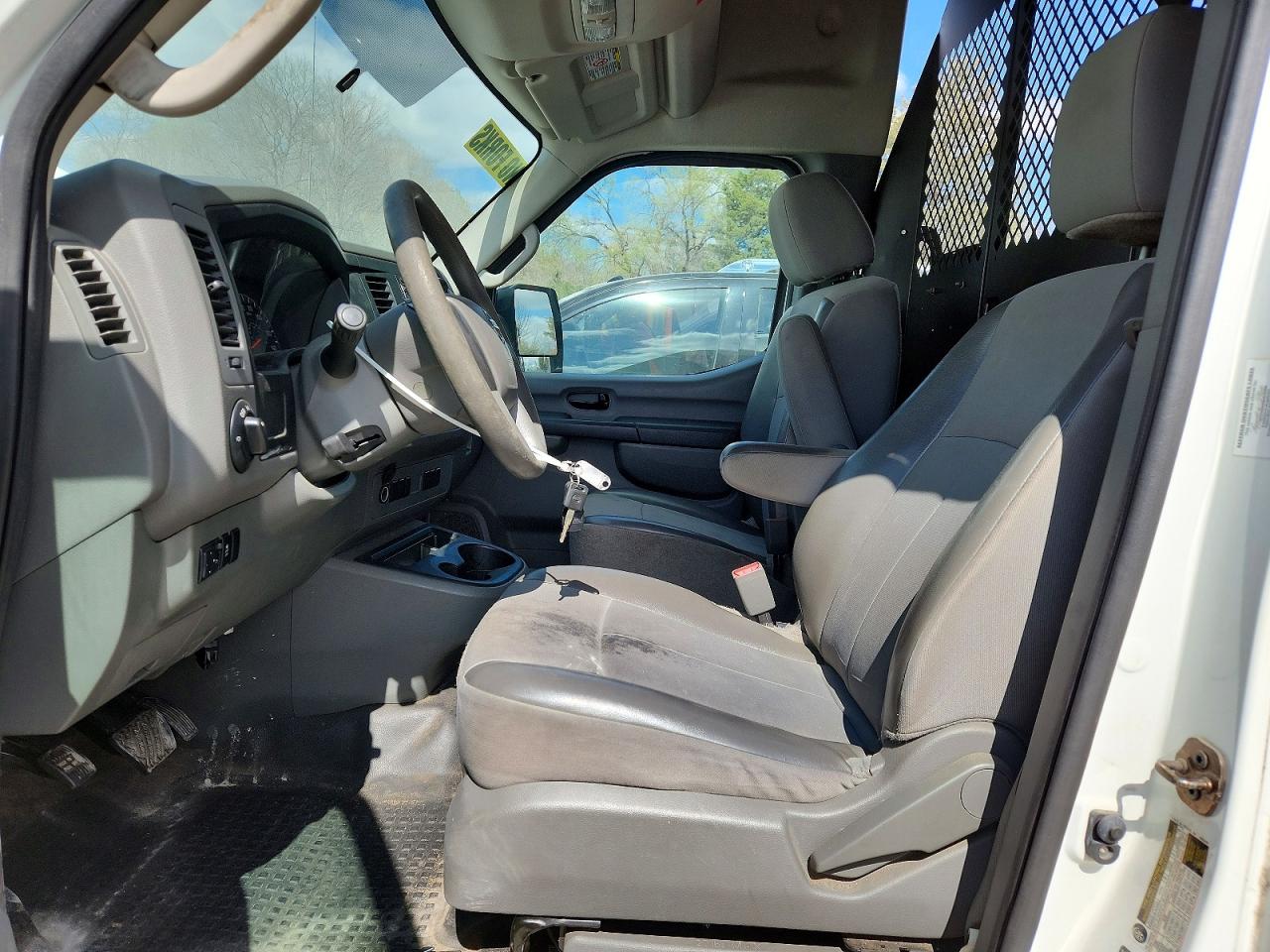 2014 NISSAN NV
