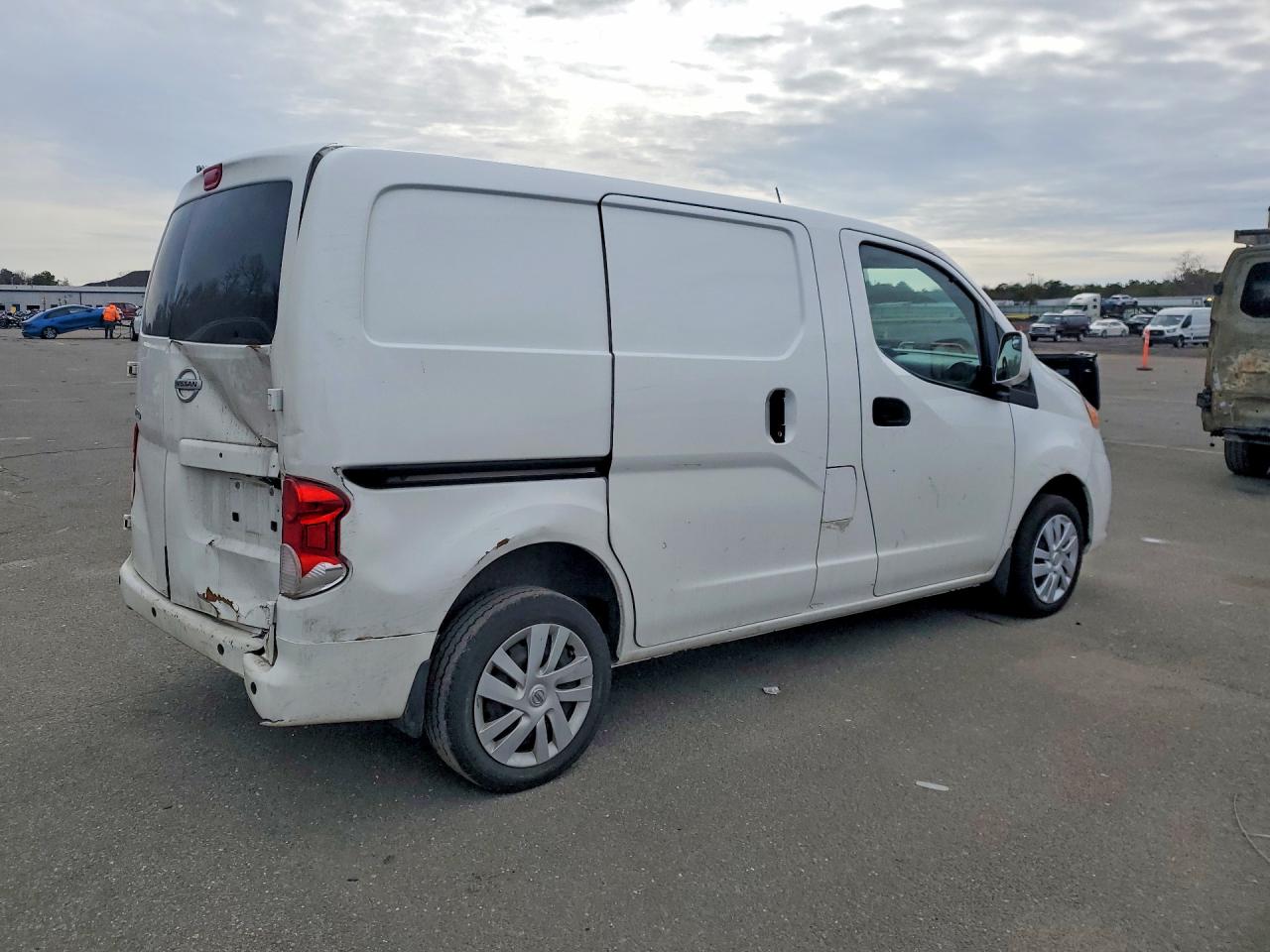 2021 NISSAN NV200 UNK