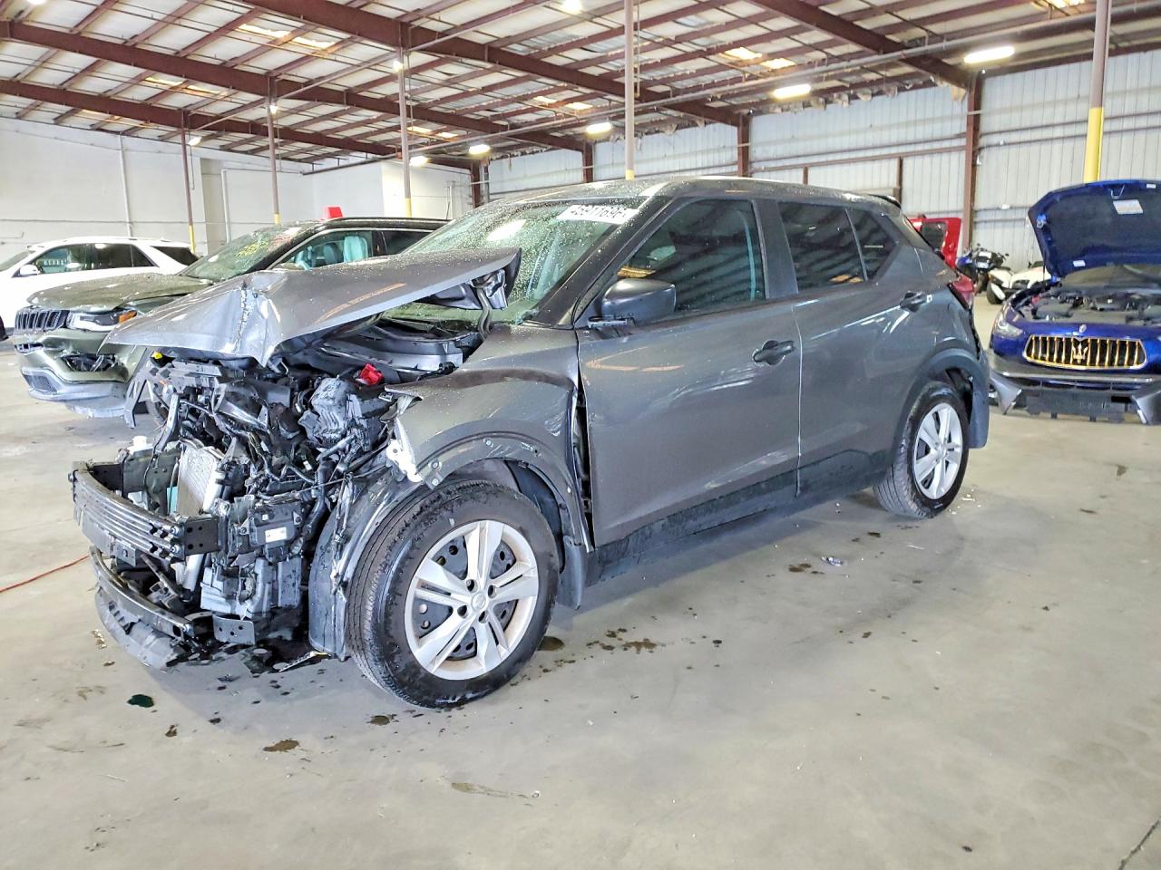 2024 NISSAN KICKS