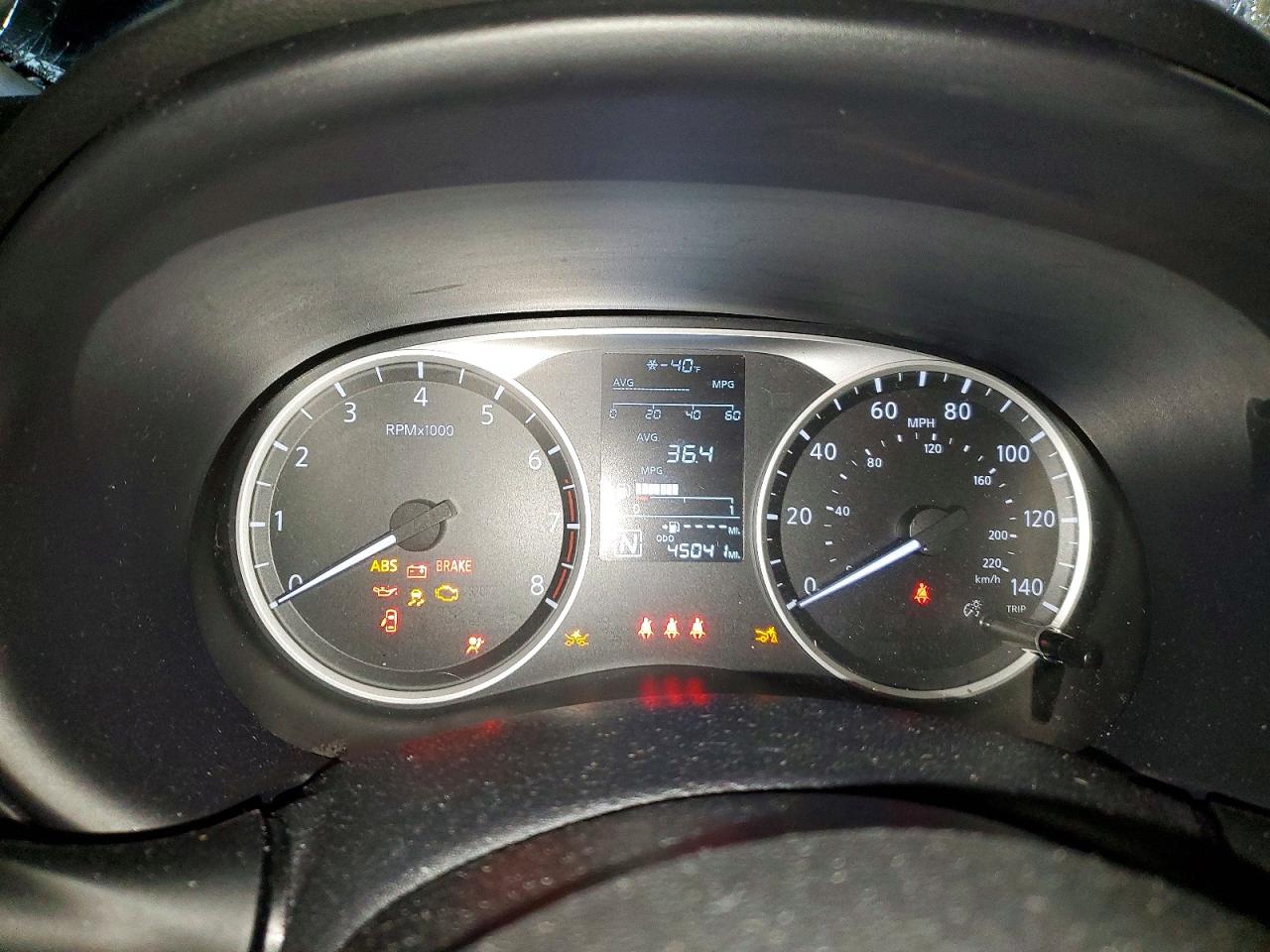 2024 NISSAN KICKS