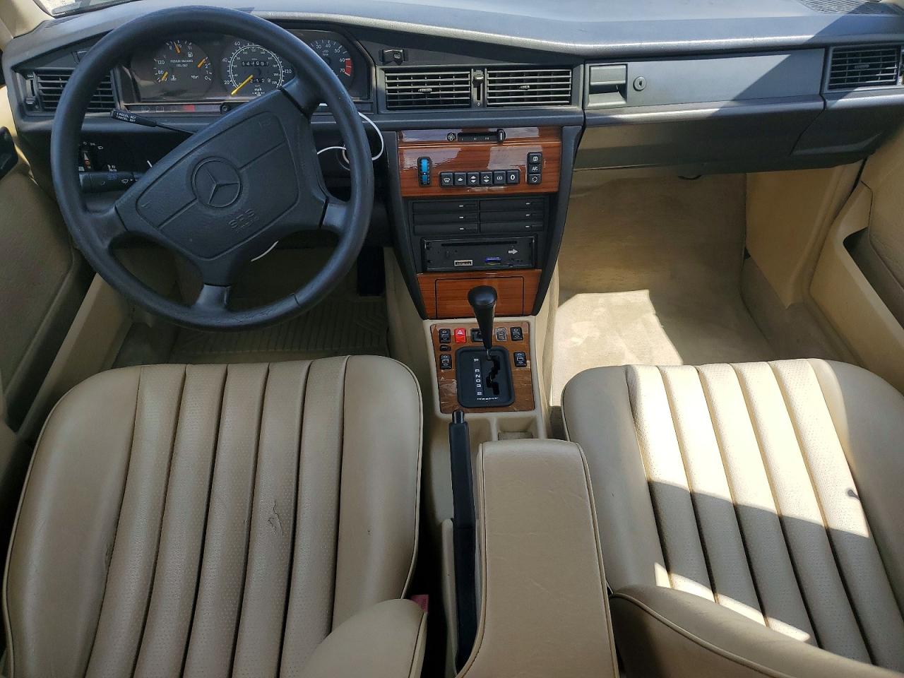 1993 MERCEDES-BENZ 190-CLASS