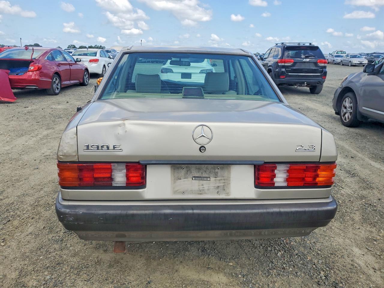 1993 MERCEDES-BENZ 190-CLASS