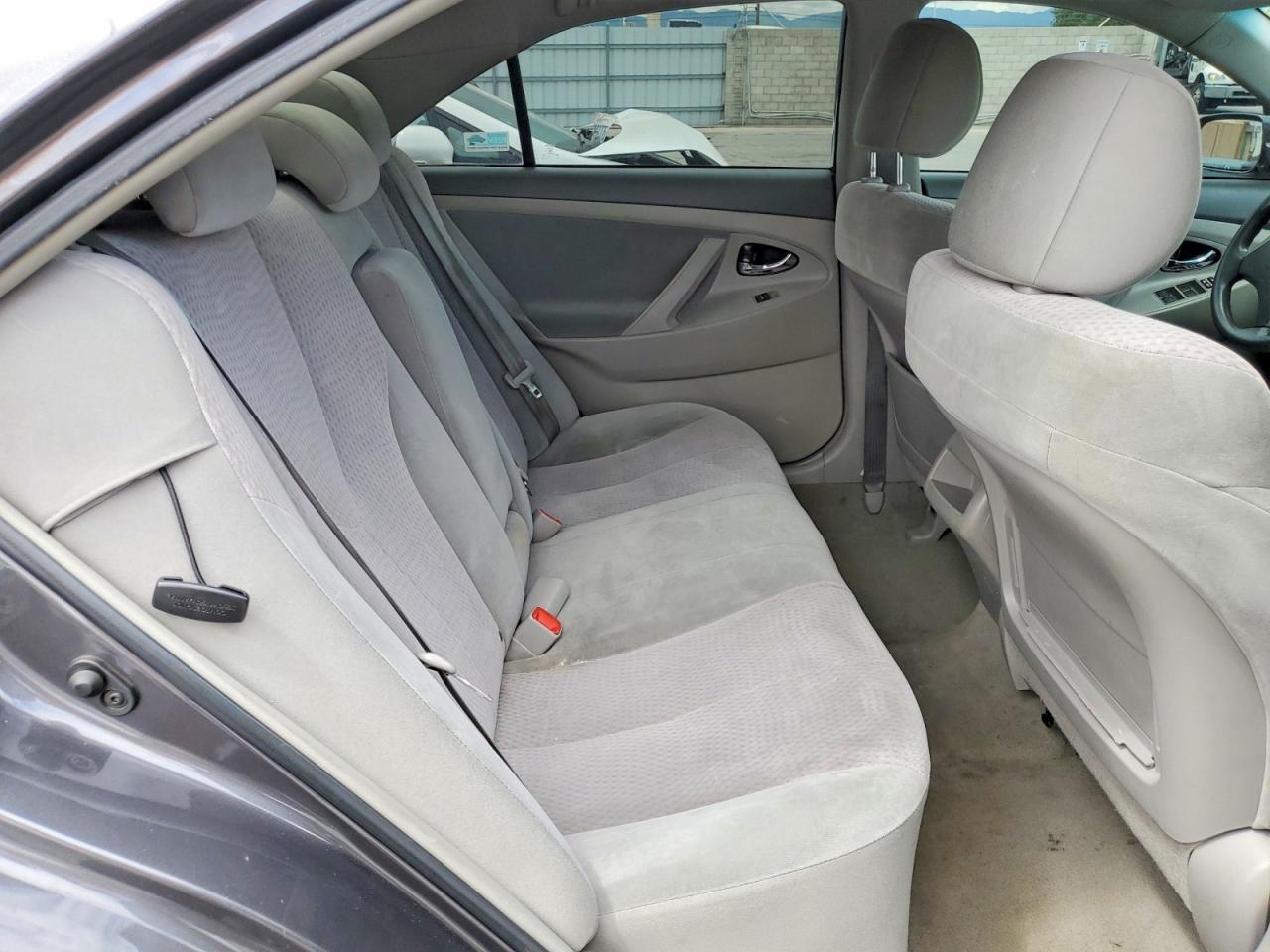 2011 TOYOTA CAMRY
