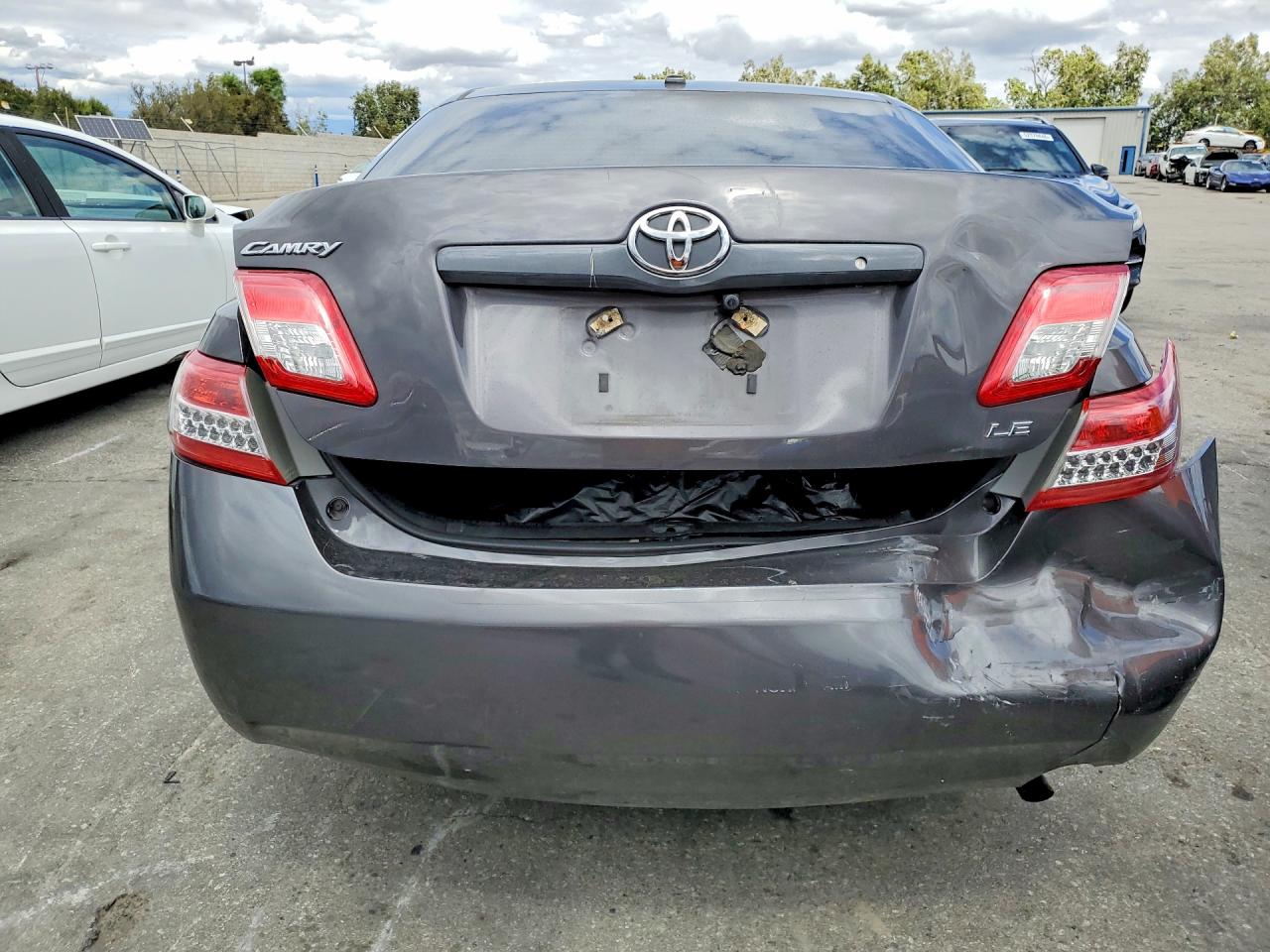 2011 TOYOTA CAMRY