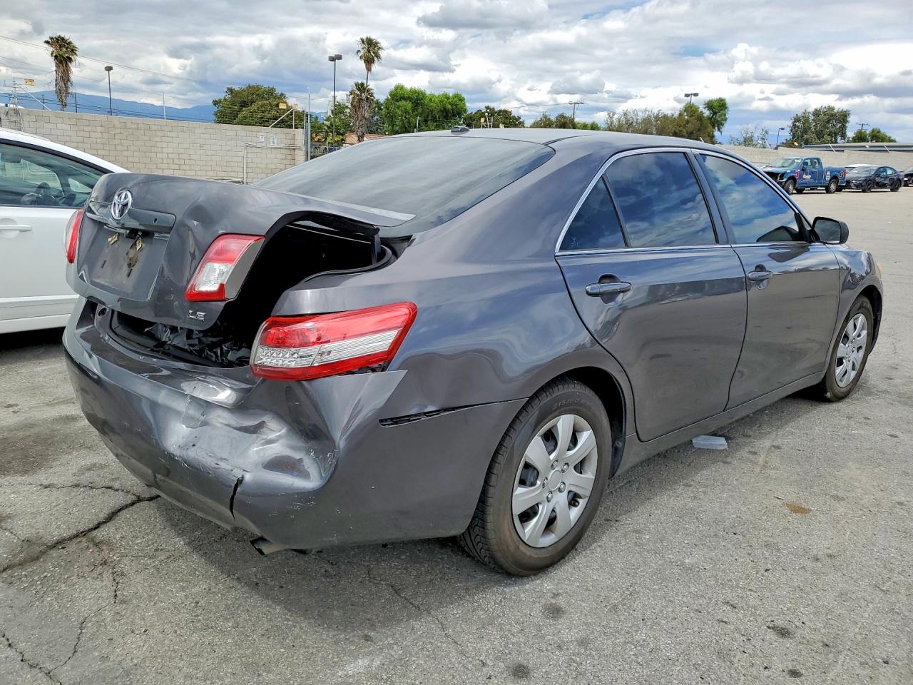 2011 TOYOTA CAMRY
