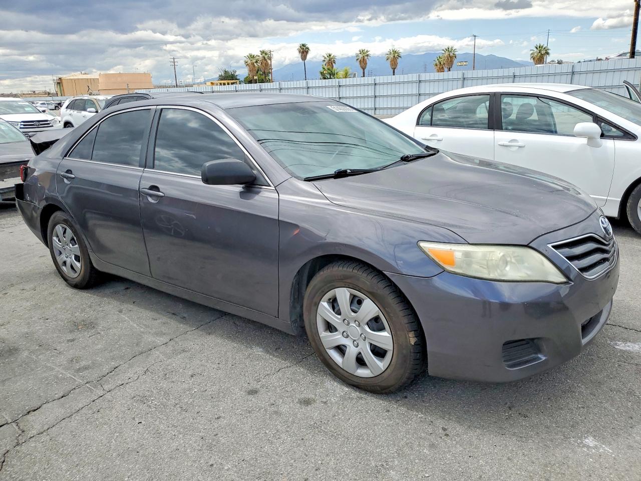 2011 TOYOTA CAMRY