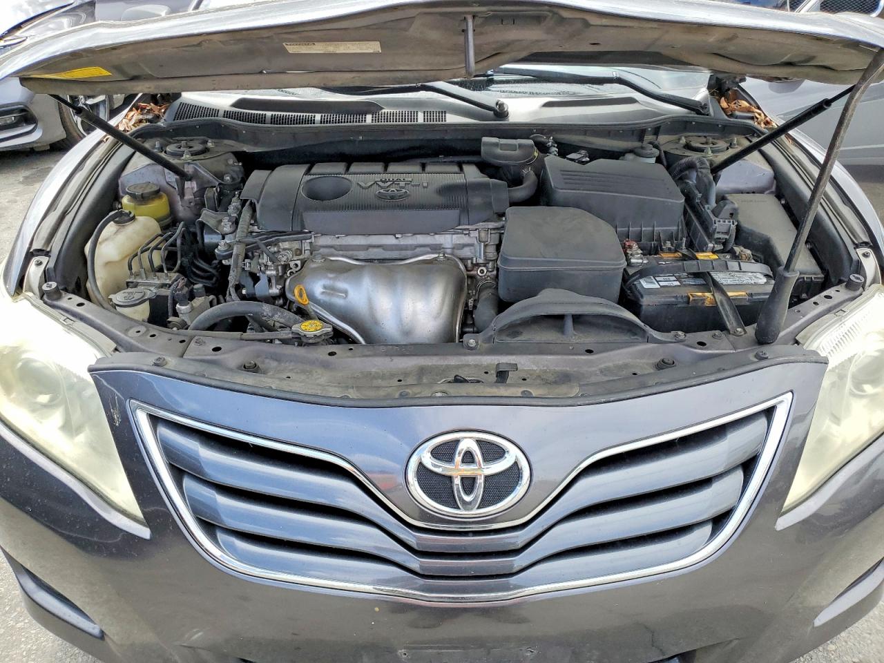 2011 TOYOTA CAMRY