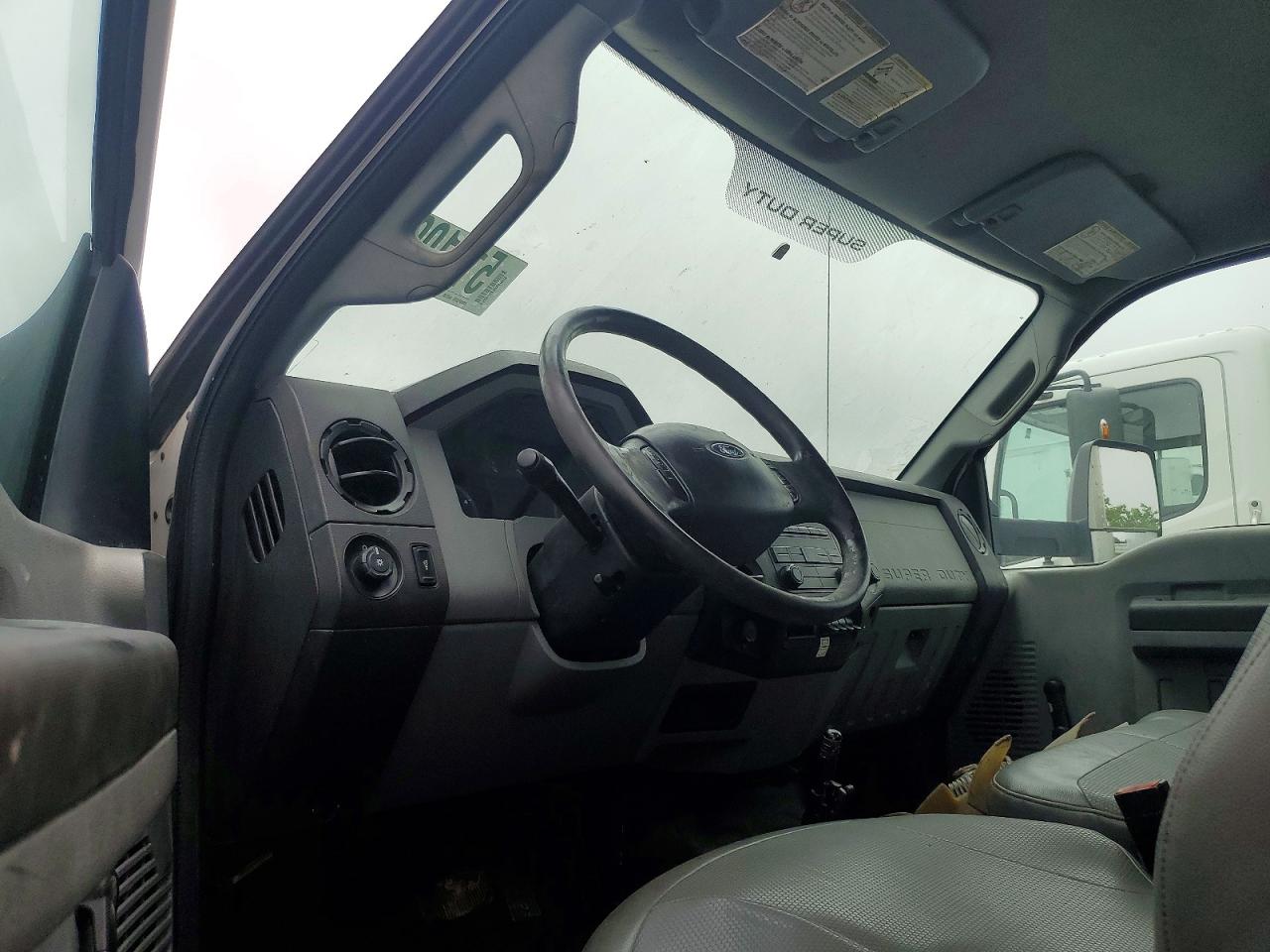 2012 FORD F750