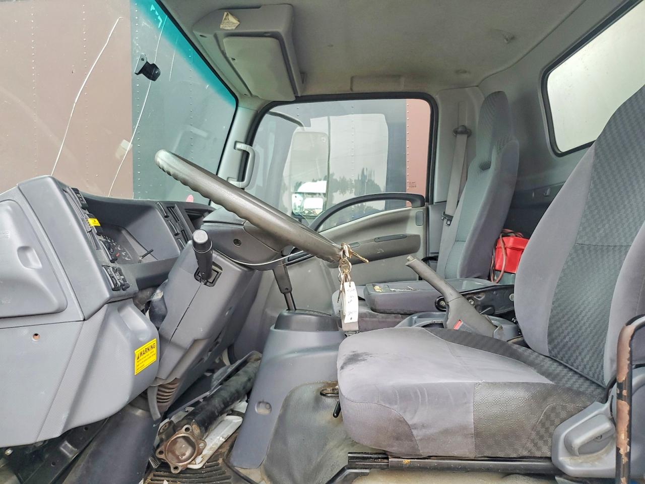 2014 ISUZU NPR