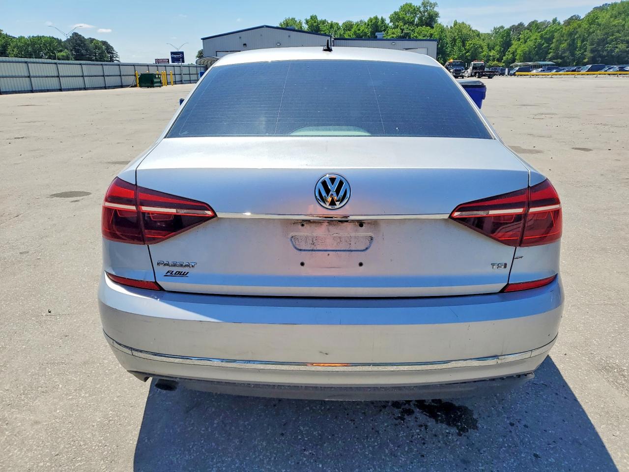 2017 VOLKSWAGEN PASSAT