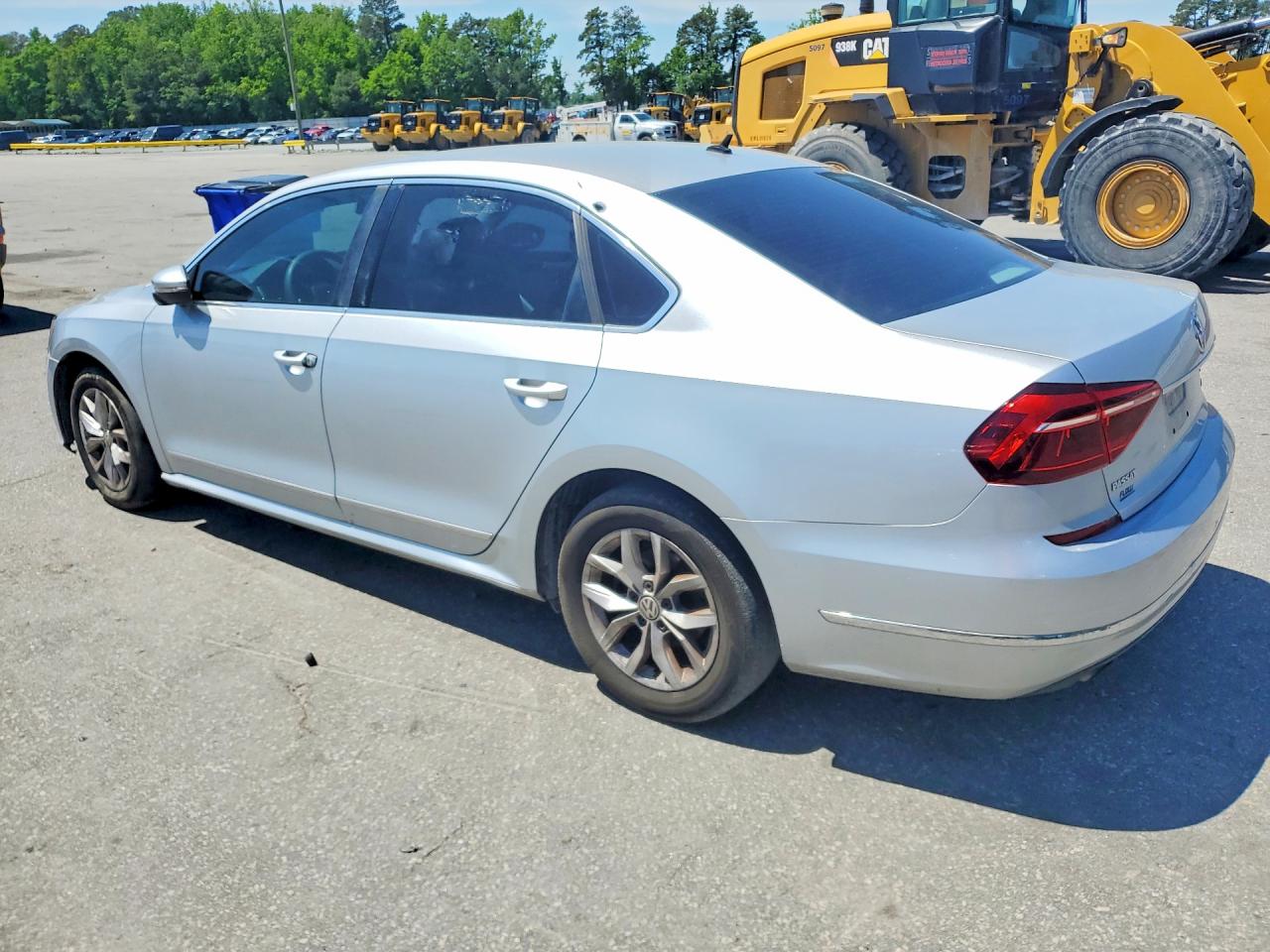 2017 VOLKSWAGEN PASSAT