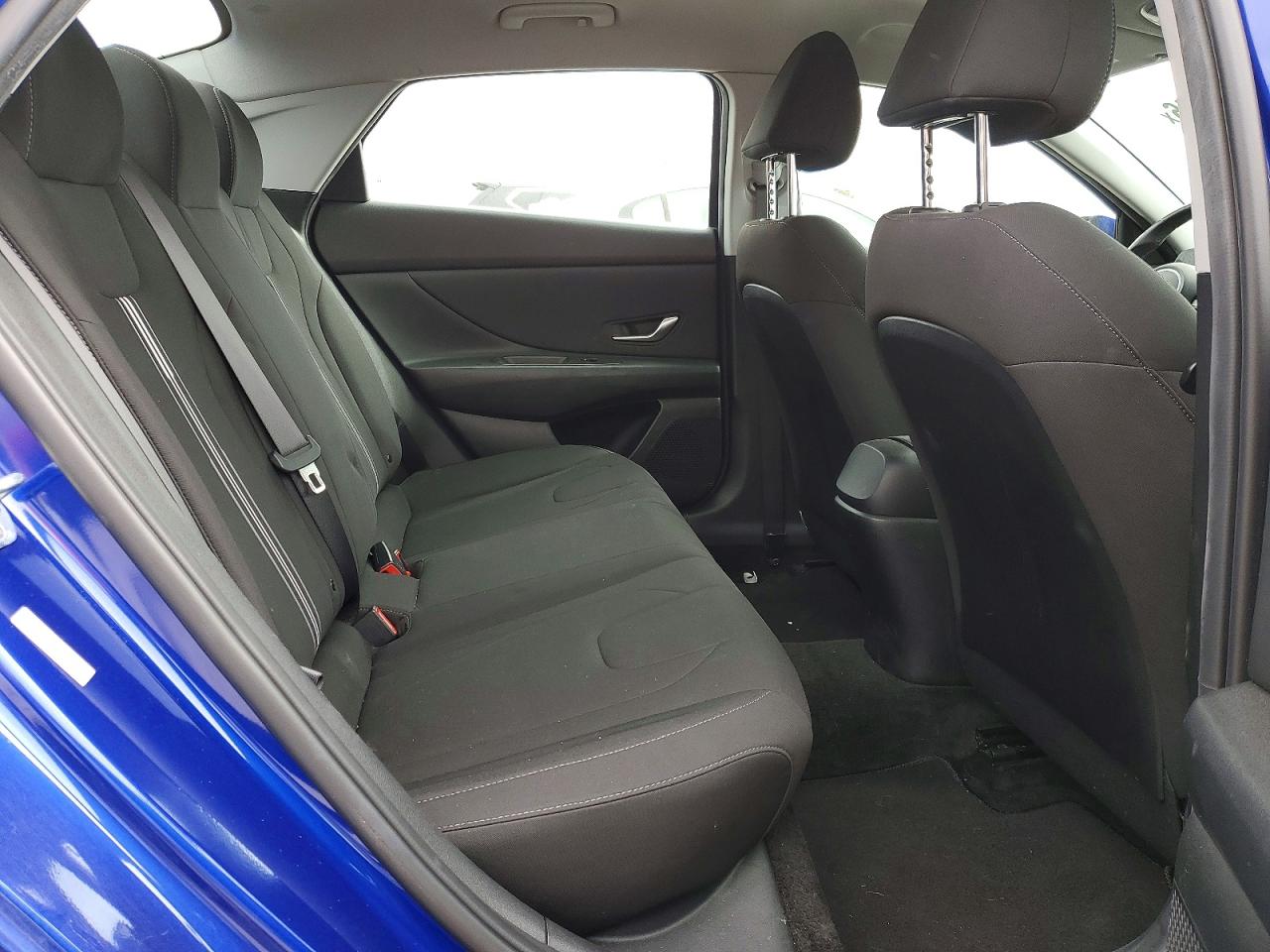 2022 HYUNDAI ELANTRA