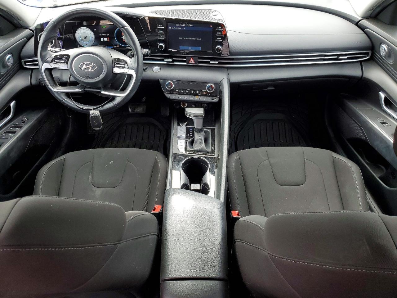 2022 HYUNDAI ELANTRA