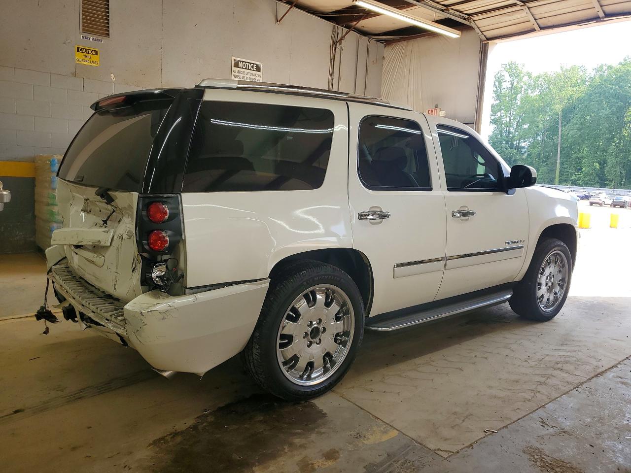 2009 GMC YUKON