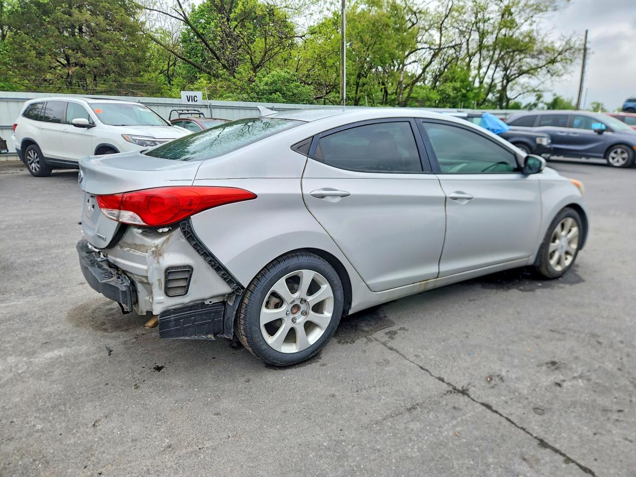 2013 HYUNDAI ELANTRA