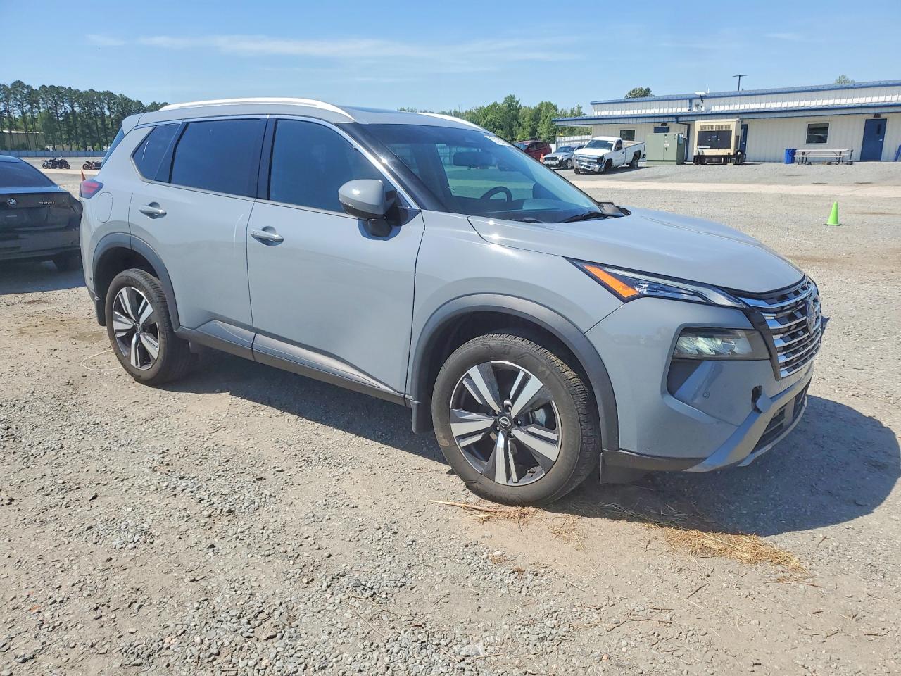 2024 NISSAN ROGUE