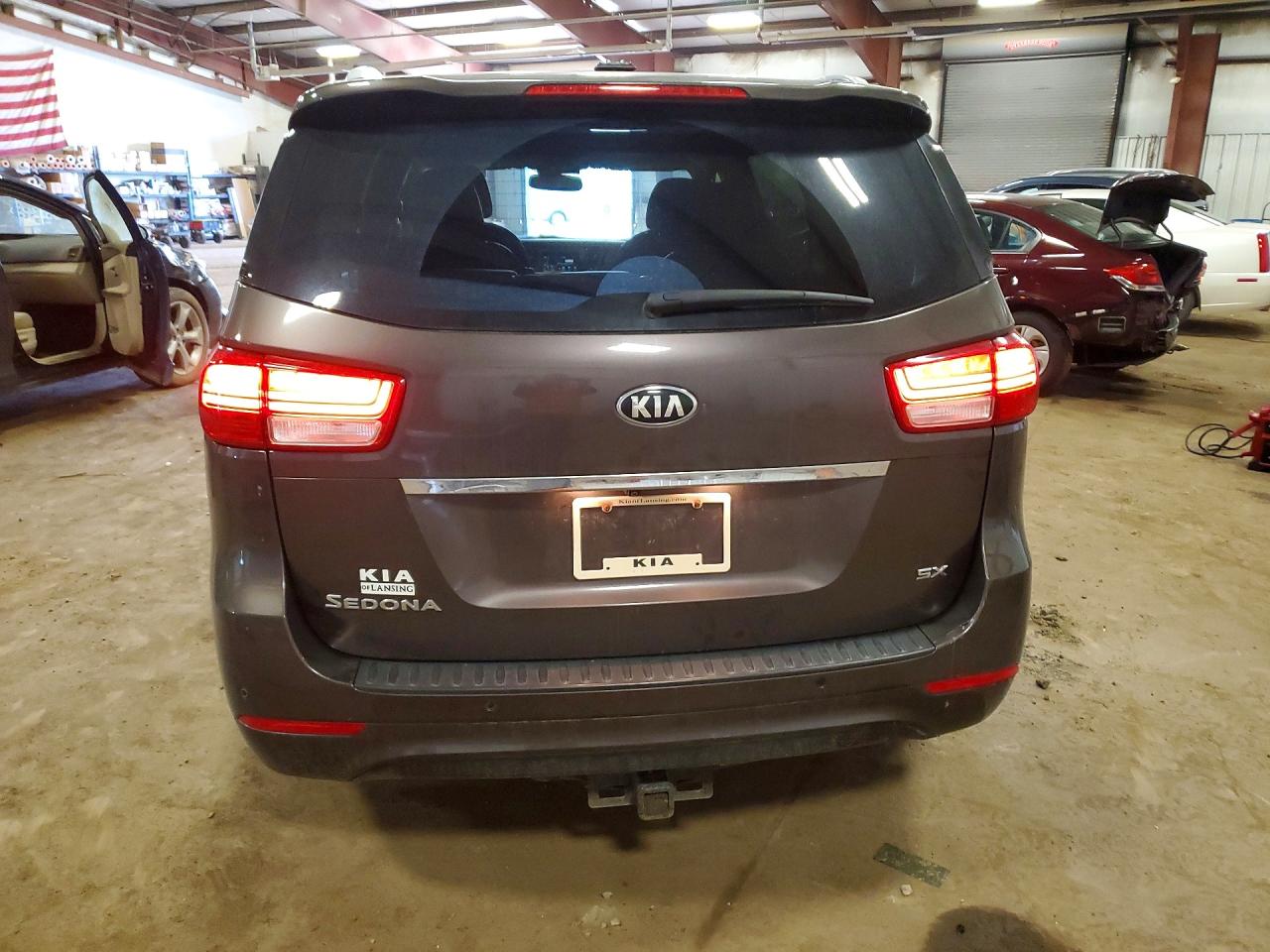 2016 KIA SEDONA