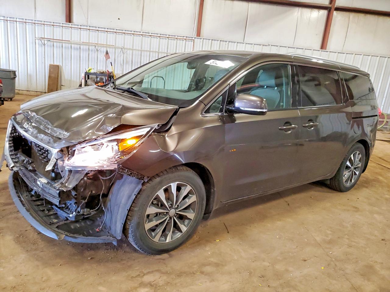 2016 KIA SEDONA