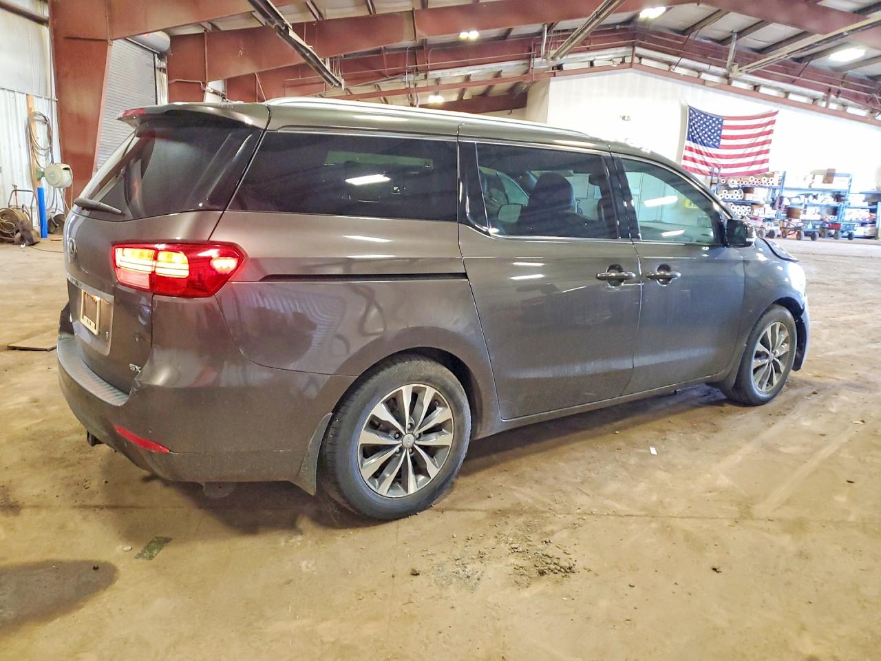 2016 KIA SEDONA