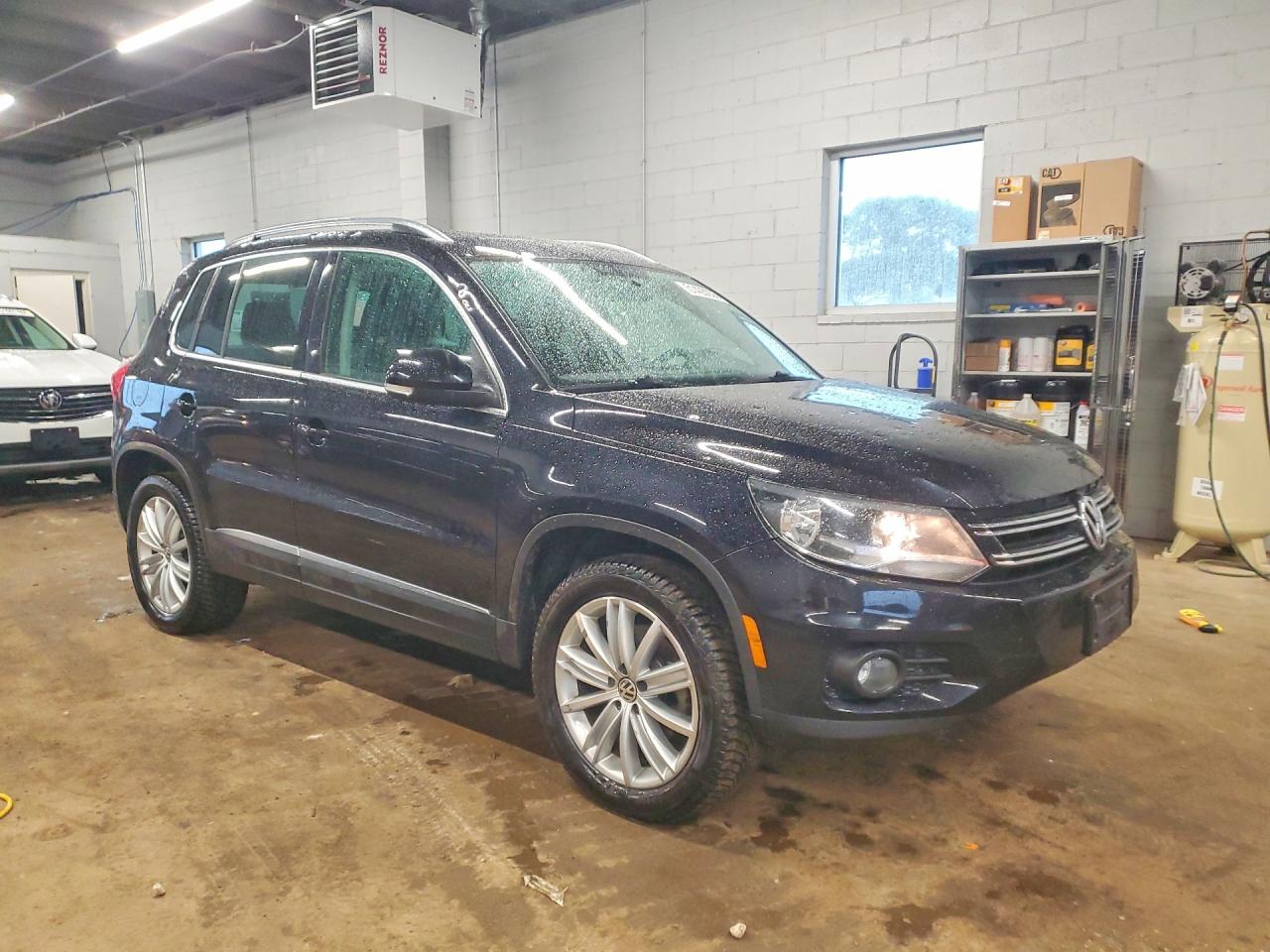 2013 VOLKSWAGEN TIGUAN