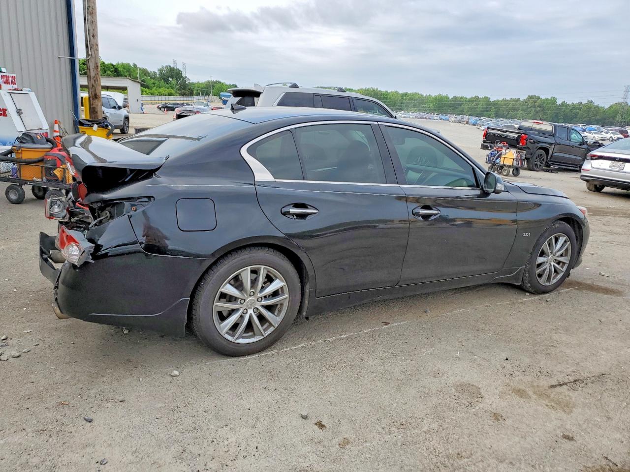 2017 INFINITI Q50