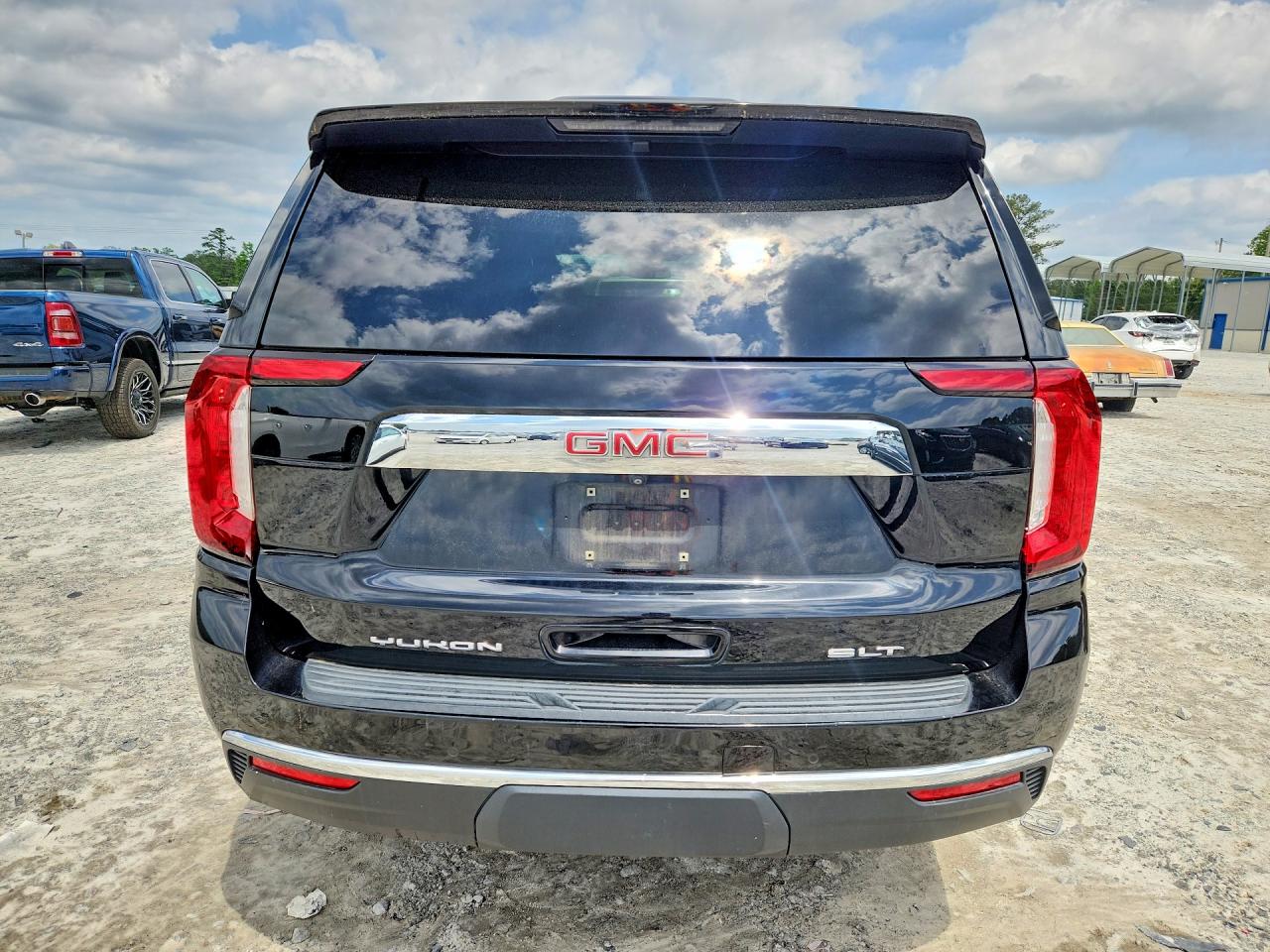 2021 GMC YUKON
