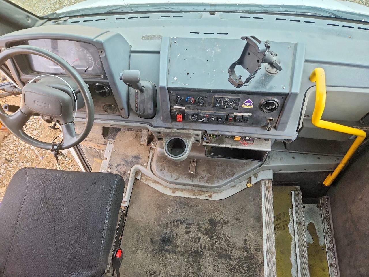 2018 ISUZU NPR