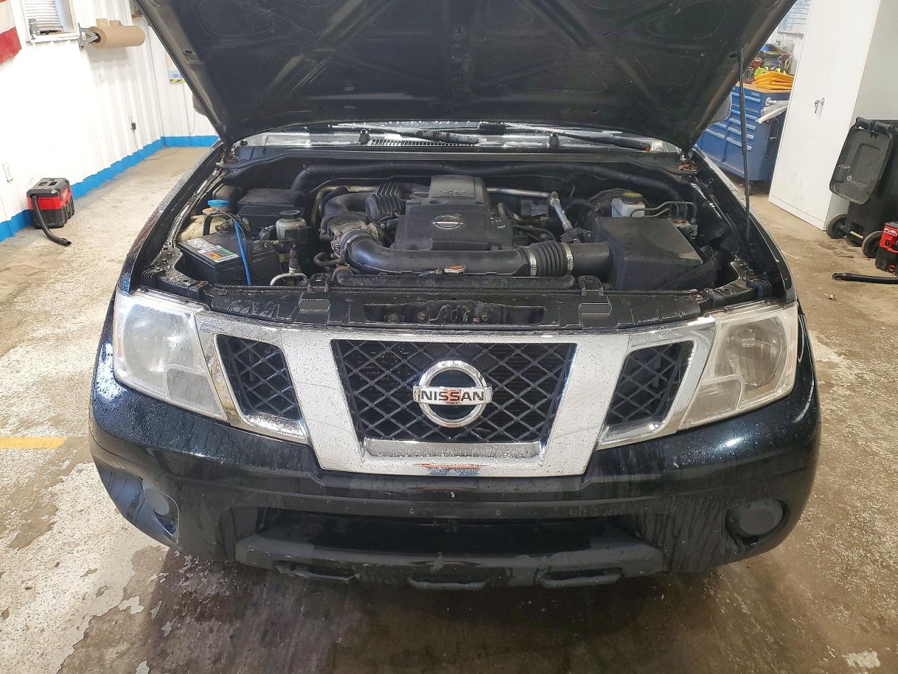 2012 NISSAN FRONTIER