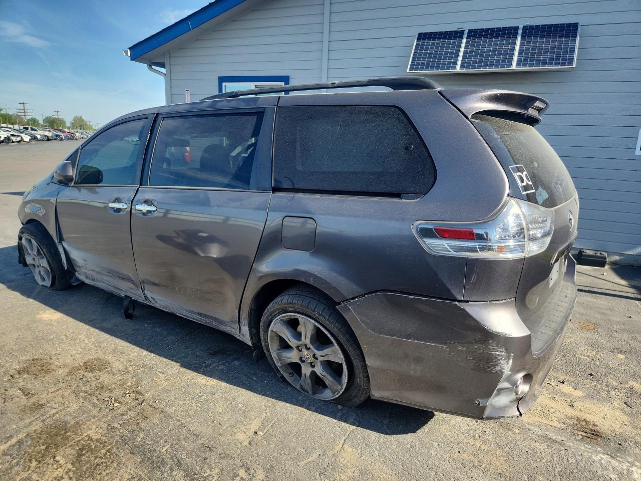 2015 TOYOTA SIENNA