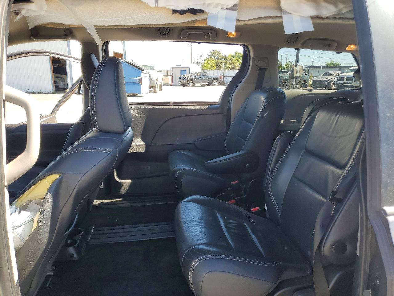2015 TOYOTA SIENNA