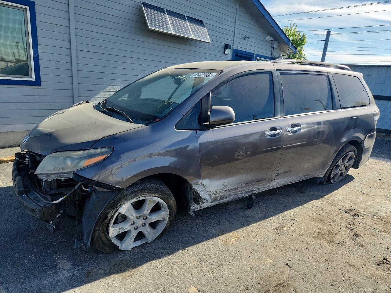 2015 TOYOTA SIENNA